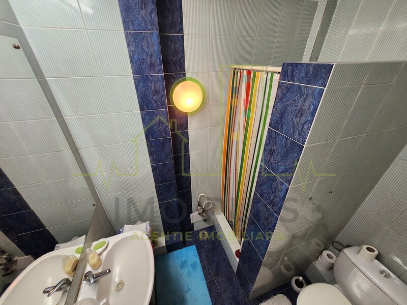 Timisoara Ultracentral. Vedere la catedrala. Etaj intermediar. Modificat in 3 camere.